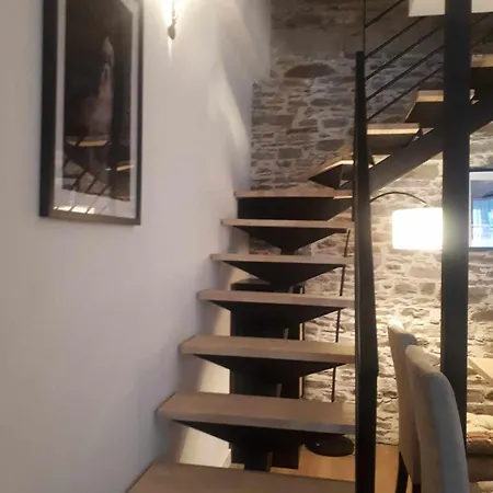 Le Square Apartment *